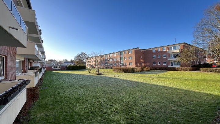 Verschiedene Optionen inklusive - Herrlich ruhig, zwei Balkone und KFZ-Stellplatz neben dem Haus