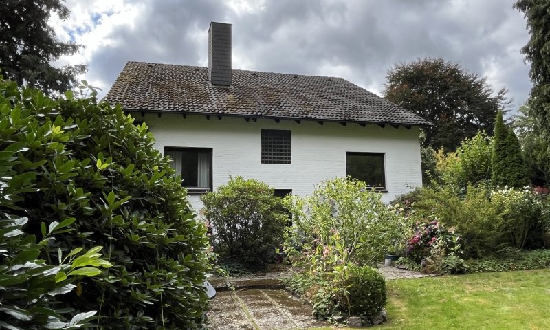 Anpacken und schönmachen - sanierungsbedürftig, viel Platz und herrlicher Garten