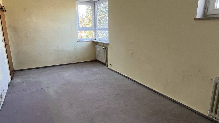 Sonnenterrasse, Kamin und herrlicher Gartenblick – sanierungsbedürftiges Zuhause in Marienthal