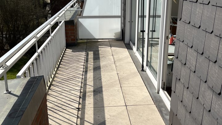 Grundsolider Mieter inklusive - ideal geschnittene Kapitalanlage mit herrlichem Südbalkon